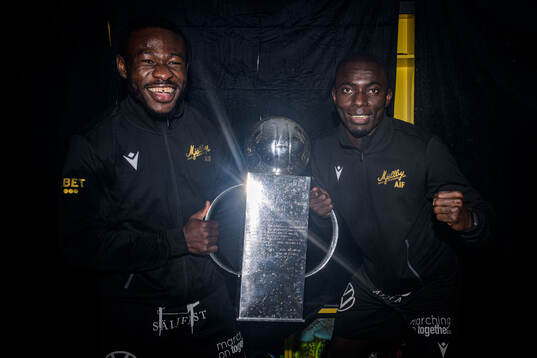 Mjällbys Uba Charles Nwokoma och Abdoulie Manneh jublar