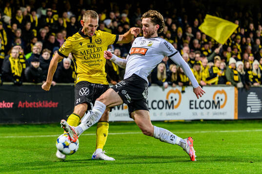 Mjällbys Adam Petersson och Häckens Adam Lundkvist