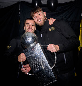 Mjällbys Jesper Gustavsson och målvakt Noel Törnqvist
