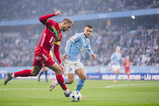 GAISs Gustav Lundgren och Malmö FFs Gabriel Busanello