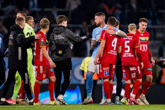 Malmö FFs Pontus Jansson och GAISs Oskar Ågren