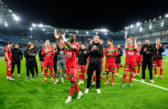 GAIS Ibrahim Diabate och August Wängberg jublar