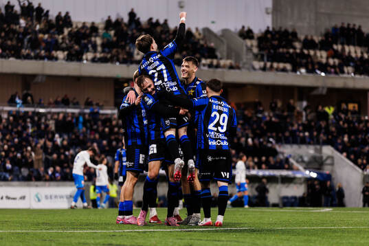 Bläddra bland fler bilder av Fotboll, Allsvenskan, Sirius - Värnamo