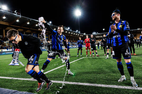 Sirius Leo Walta, Henrik Rönnlöf Castegren och Dennis