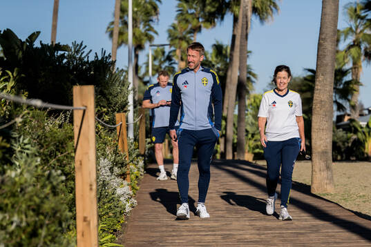 Head coach Graham Potter and press officer Petra Thorén of