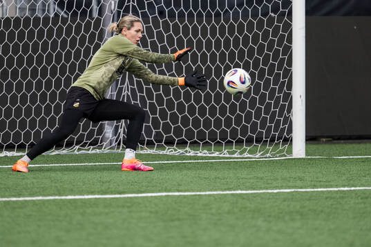 Goalkeeper Jennifer Falk
