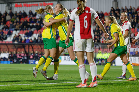 Julie Blakstad of Hammarby celebrates