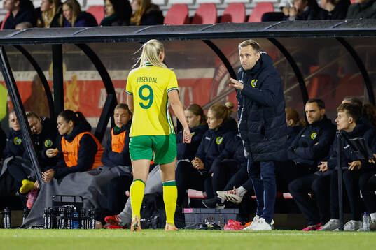 Head coach Martin Sjögren and Anna Josendal of Hammarby