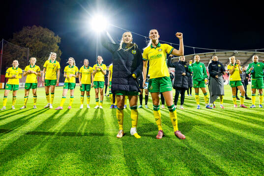 Anna Josendal and Ellen Wangerheim of Hammarby celebrate