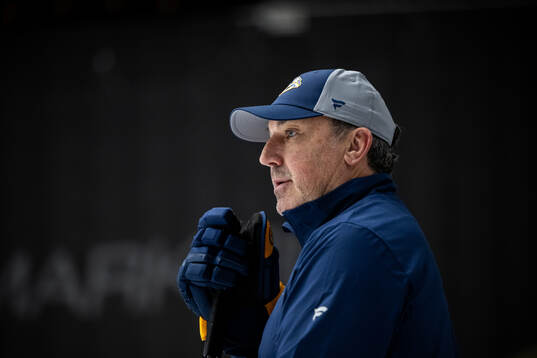 Head coach Andrew Brunette