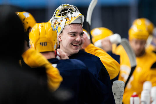 Goaltender Justus Annunen