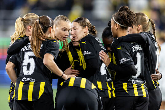 Players of Häcken celebrate