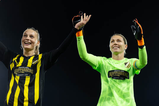 Stine Sandbech and goalkeeper Jennifer Falk of Häcken