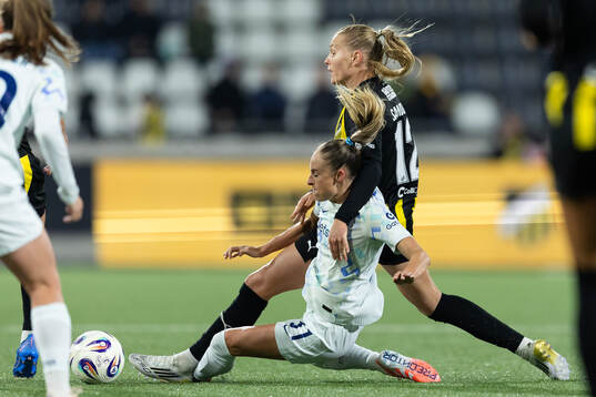 Tessa Wullaert of Inter and Stine Sandbech of Häcken