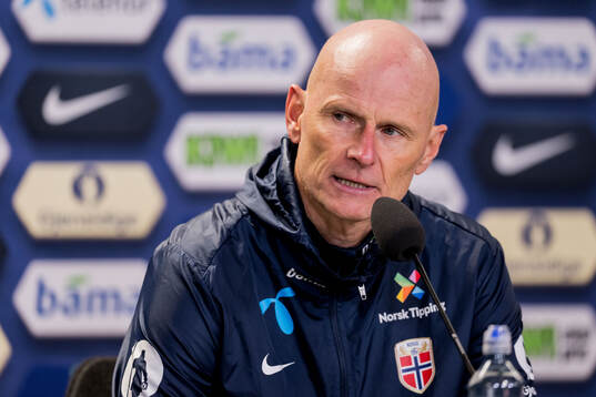 Head coach Ståle Solbakken of Norway