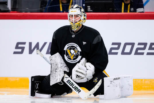 Goaltender Filip Larsson