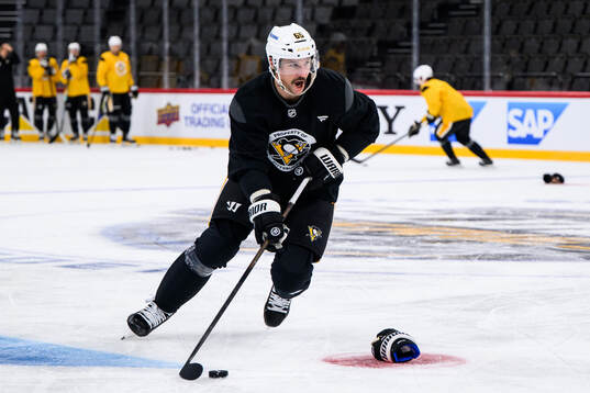 Bläddra bland fler bilder av Ice Hockey, NHL Global Series, Pittsburgh Penguins, Practice