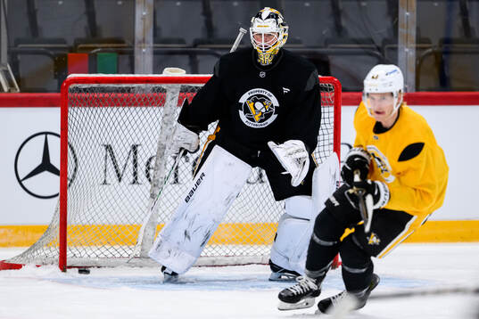 Goaltender Filip Larsson