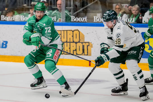 Rögles Daniel Zaar och Färjestads Marian Studenic