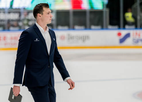 Rögles assisterande tränare Max Bohlin