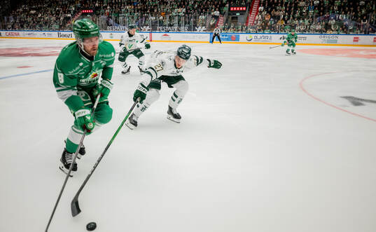 Rögles Linus Sandin och Färjestads Gabriel Carlsson
