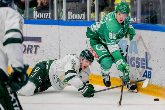 Rögles Karson Kuhlman och Färjestads Jack Berglund