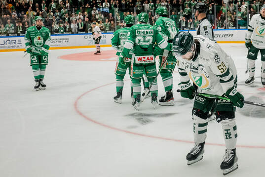 Färjestads Linus Johansson deppar