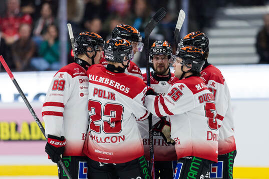 Örebros David Quenneville jublar