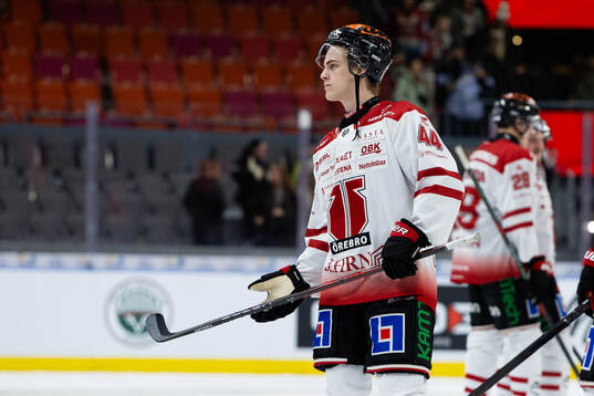 Örebros Melvin Fernström deppar