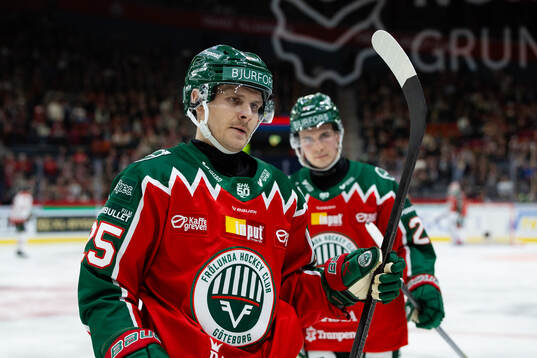 Frölundas Arttu Ruotsalainen och Jere Innala