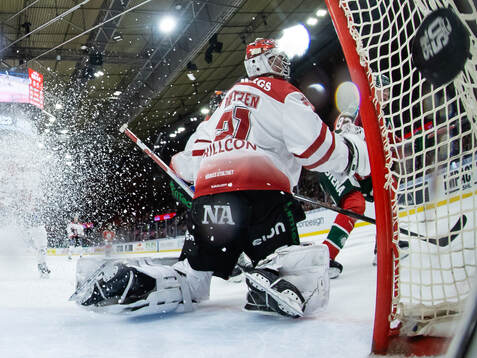 Frölundas Filip Cederqvist skjuter 3-1 i mål bakom