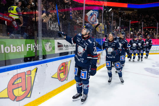 Linköpings Fredrik Karlström jublar