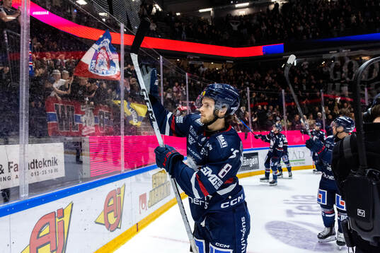 Linköpings Jonathan Myrenberg jublar