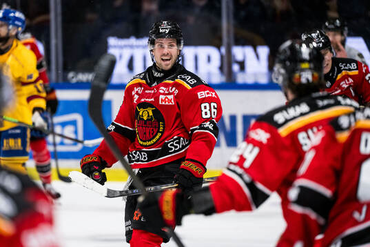 Luleås Mathias Bromé jublar