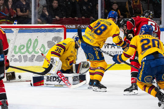 Luleås Markus Nurmi gör 2-2 bakom Djurgårdens målvakt