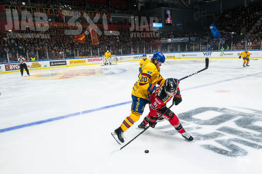 Djurgårdens Mathias Emilio Pettersen och Luleås Brian