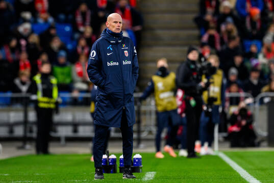 Head coach Ståle Solbakken of Norway
