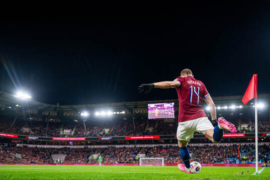 Julian Ryerson of Norway takes a corner kick