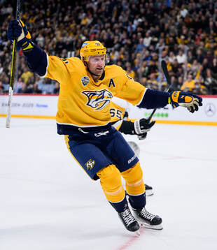 Steven Stamkos of Nashville Predators celebrates