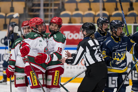 Modos Mariam El-Mahmadi, Maja Grundström och Justine