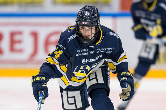 HV71s Adriana Van De Leest