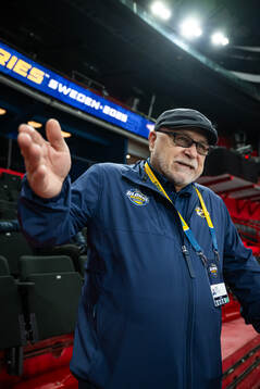 General Manager Barry Trotz at a practice session with