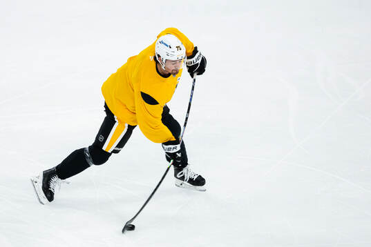 Connor Clifton at a practice session with Pittsburgh