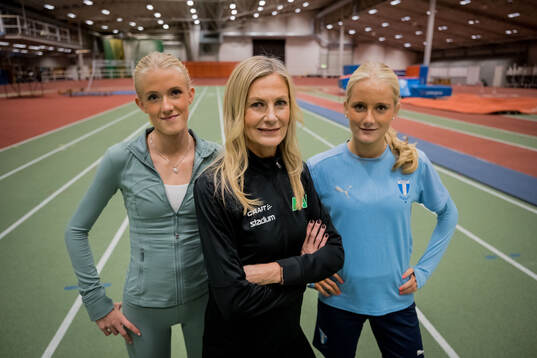 Friidrottande Ebba Elm, mamma Linda Elm och