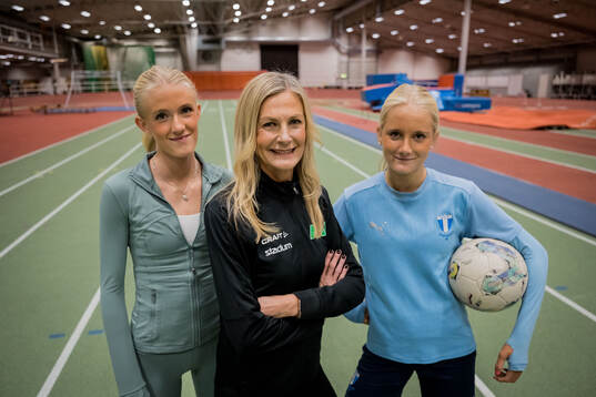 Friidrottande Ebba Elm, mamma Linda Elm och