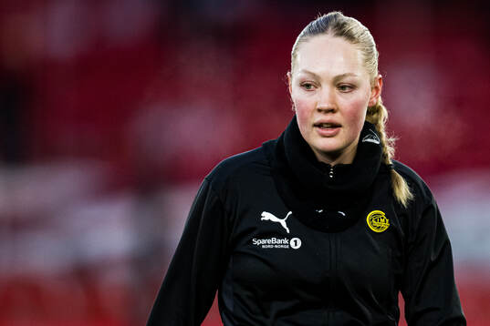 Synne Fredriksen Moe of Bodø/Glimt warms up