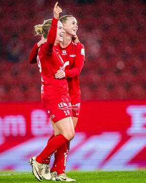 Monica Isaksen of Brann celebrates