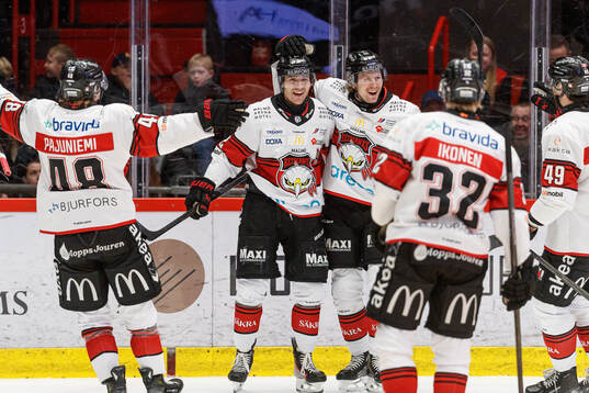 Malmö Redhawks Robin Salo jublar