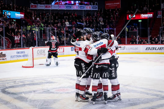 Malmö Redhawks Carl Persson jublar