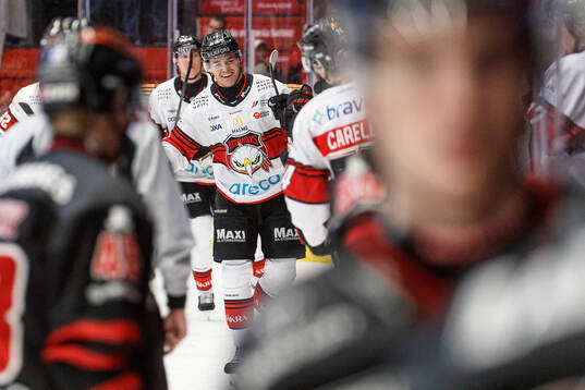 Malmö Redhawks Axel Sundberg jublar
